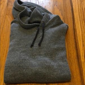 Men’s long sleeve sweater hoodie from Gap size L